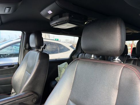 Used 2018 Dodge Grand Caravan GT image 9