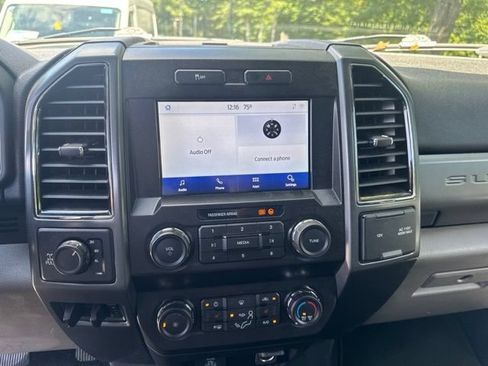 Certified 2022 Ford F250 XLT w/ XLT Premium Package AWD/4WD image 18