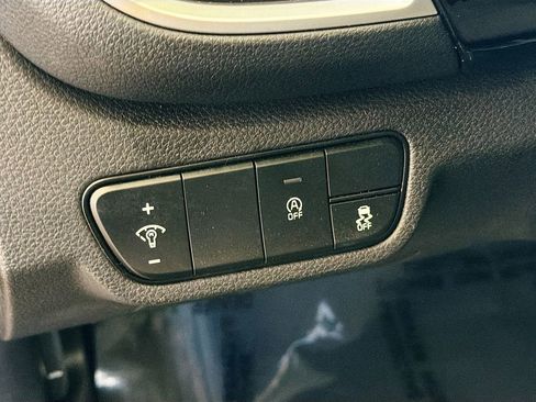 Used 2024 Kia Seltos S image 12