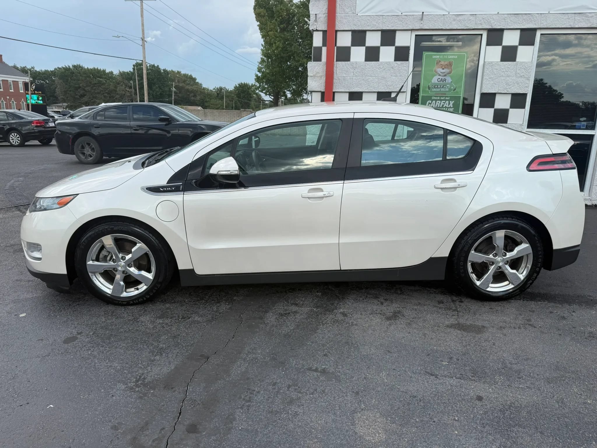 Used 2013 Chevrolet Volt Premium w/ Premium Trim Package FWD image 5