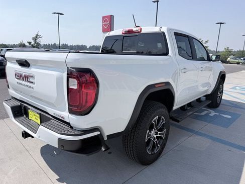 Used 2024 GMC Canyon AT4 w/ AT4 Premium Package AWD/4WD image 4