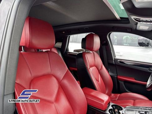 Used 2021 Porsche Macan S image 34