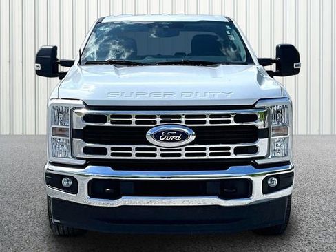 Used 2025 Ford F250 XLT AWD/4WD image 3
