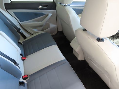 New 2025 Volkswagen Jetta SE image 25