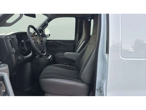 Used 2024 Chevrolet Express 2500 w/ Driver Convenience Package image 12