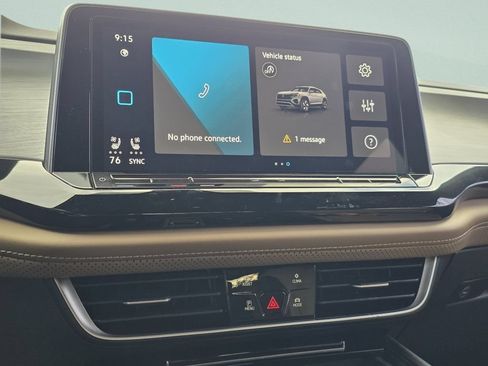 Used 2024 Volkswagen Atlas Cross Sport SE w/ Panoramic Sunroof Package AWD/4WD image 6