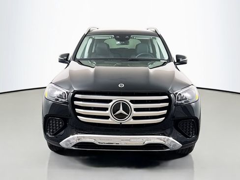 Used 2026 Mercedes-Benz GLS 450 4MATIC image 2