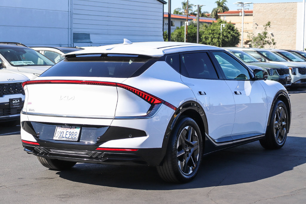 Certified 2025 Kia EV6 Wind RWD image 4