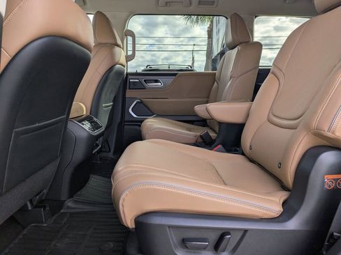 Certified 2025 INFINITI QX80 Luxe w/ Exterior Package image 13