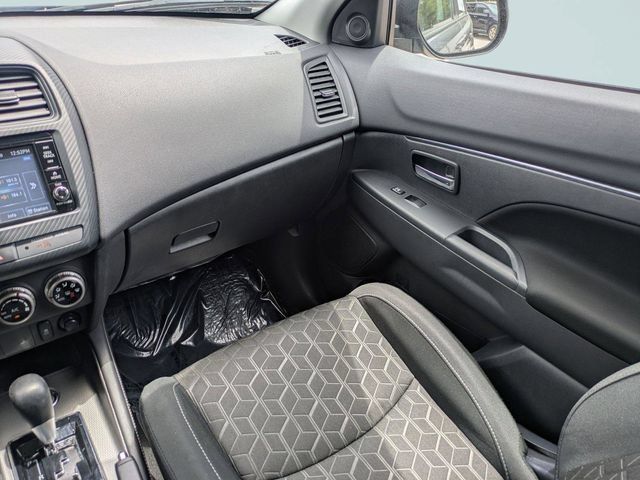 Used 2025 Mitsubishi Outlander Sport ES AWD/4WD image 17
