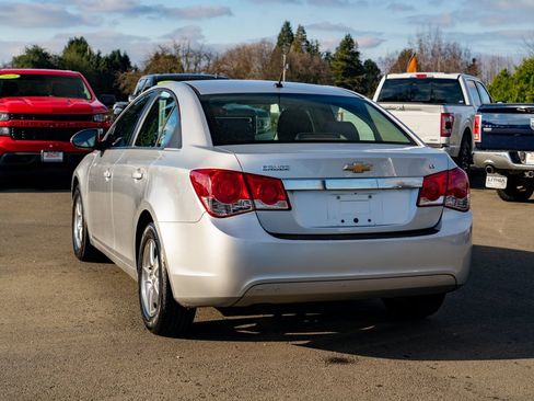 Used 2014 Chevrolet Cruze LT image 9