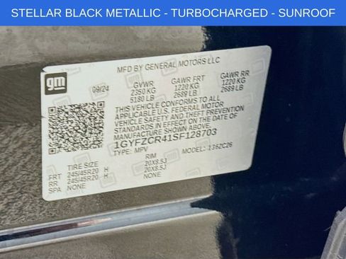 Used 2025 Cadillac XT4 Premium Luxury w/ Cold Weather Package FWD image 33