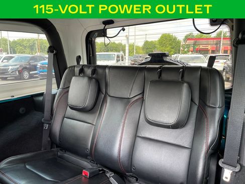 Used 2020 Jeep Wrangler Rubicon w/ Cold Weather Group AWD/4WD image 13
