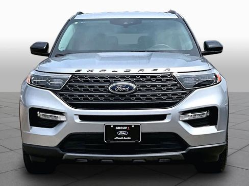 Used 2023 Ford Explorer XLT w/ Equipment Group 202A RWD image 4