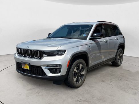 Used 2024 Jeep Grand Cherokee Limited 4xe AWD/4WD image 7