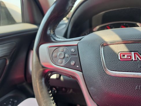 Used 2020 GMC Terrain SLT w/ Preferred Package AWD/4WD image 19