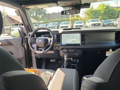 New 2025 Ford Bronco 4-Door AWD/4WD image 24