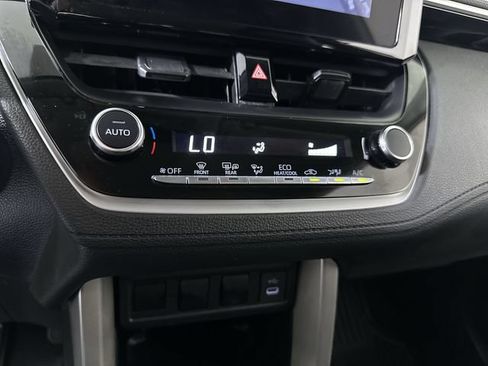 Used 2024 Toyota Corolla Cross LE FWD image 19
