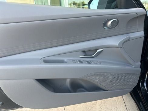 New 2026 Hyundai Elantra SE image 13