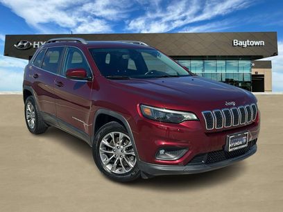 Used 2019 Jeep Cherokee Latitude Plus w/ Comfort/Convenience Group
