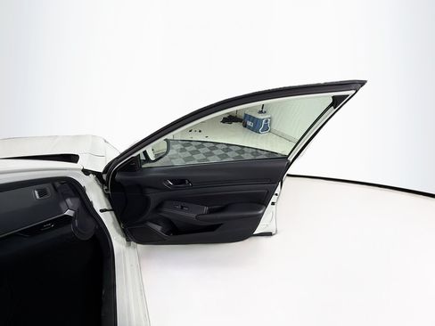 Used 2023 Nissan Altima 2.5 S FWD image 30