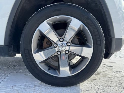 Used 2015 Jeep Grand Cherokee Limited image 13