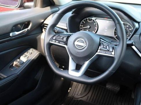 Certified 2025 Nissan Altima 2.5 SV w/ SV Premium Package AWD/4WD image 23