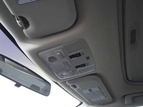 Used 2016 Toyota Corolla S image 18