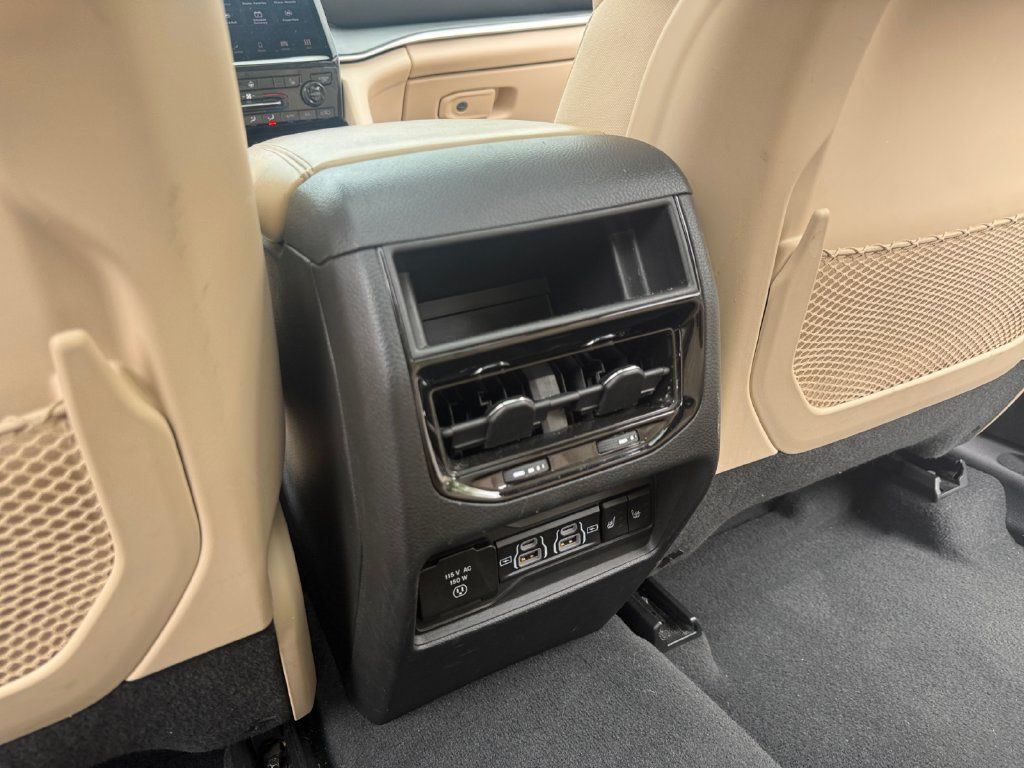 Used 2024 Jeep Grand Cherokee Limited 4xe AWD/4WD image 28
