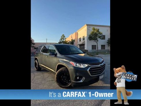 Used 2020 Chevrolet Traverse LT FWD image 2