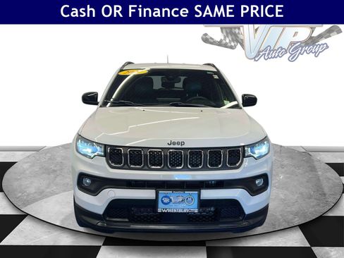 Certified 2023 Jeep Compass Latitude AWD/4WD image 3