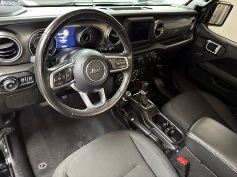 Used 2019 Jeep Wrangler Unlimited Sahara w/ Safety Group image 28