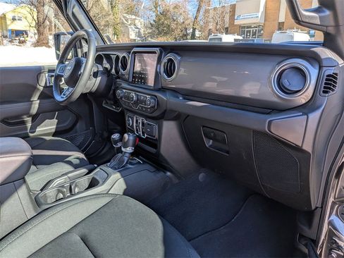 Certified 2022 Jeep Wrangler Unlimited Sahara w/ Safety Group image 26