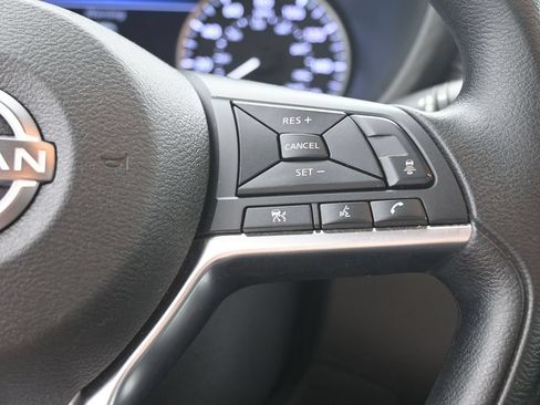 Used 2024 Nissan Sentra SV FWD image 25