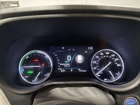 Used 2023 Toyota Sienna Limited AWD/4WD image 6