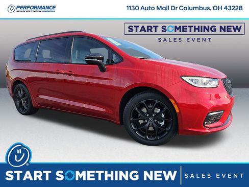 New 2026 Chrysler Pacifica Select image 1