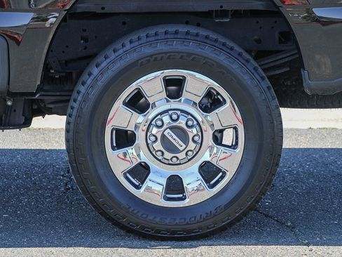 Used 2024 Ford F250 Lariat w/ Chrome Package image 9