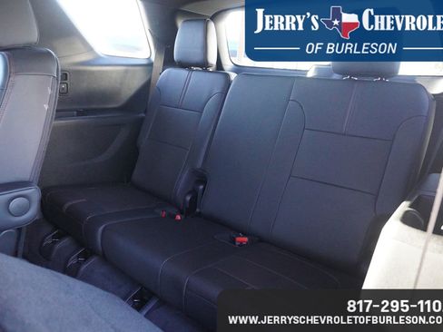 Used 2023 Chevrolet Traverse RS w/ LPO, Floor Liner Package image 6