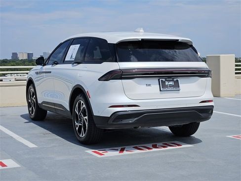 Certified 2024 Lincoln Nautilus Premier w/ Equipment Group 102A image 5