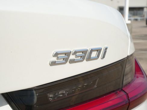 Used 2020 BMW 330i Sedan w/ Convenience Package RWD image 21