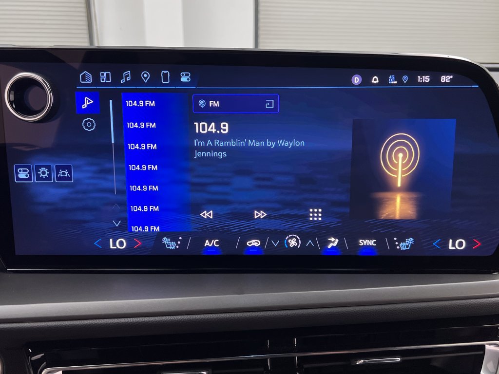 Used 2024 Chevrolet Traverse LT FWD image 63