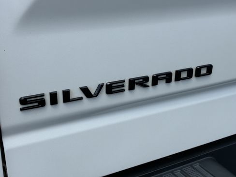 Used 2022 Chevrolet Silverado 1500 LTZ w/ LTZ Premium Package AWD/4WD image 11