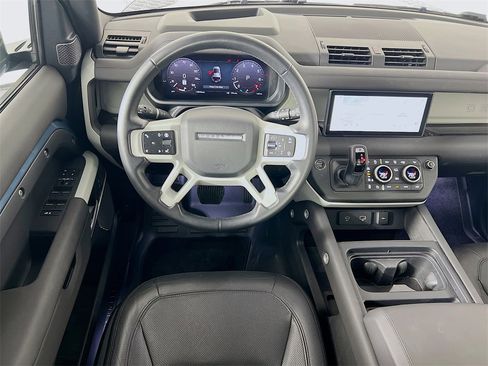 Used 2024 Land Rover Defender 110 S image 24