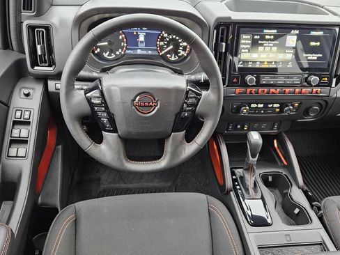 Used 2025 Nissan Frontier Pro-X w/ Pro Convenience Package image 5