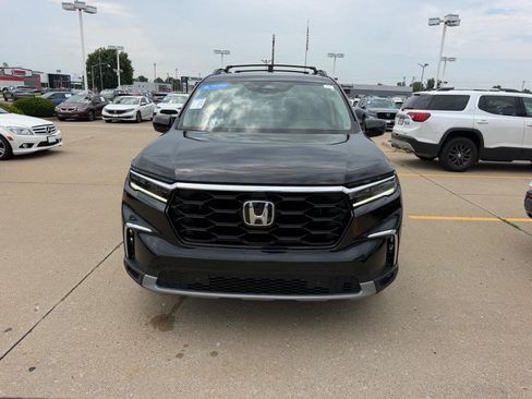 Certified 2024 Honda Pilot Elite image 7