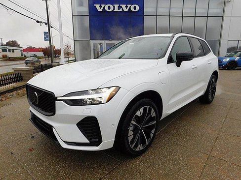 New 2026 Volvo XC60 T8 Plus w/ Climate Package AWD/4WD image 3