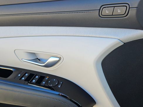 New 2026 Hyundai Tucson Limited FWD image 30