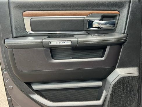 Used 2016 RAM 1500 Laramie AWD/4WD image 32
