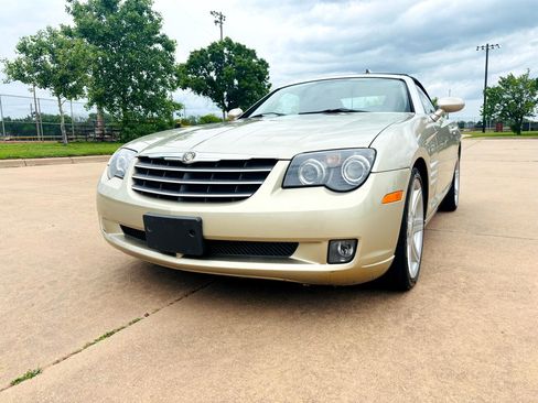Used 2006 Chrysler Crossfire Limited image 4