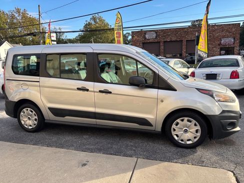 Used 2015 Ford Transit Connect XL image 4